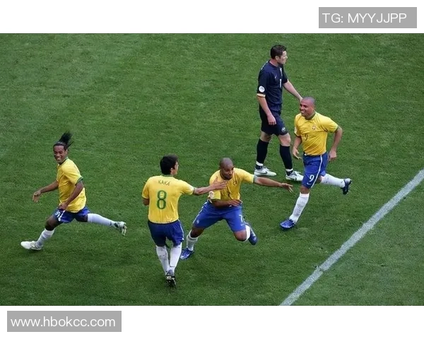 全球历史足球巨星排名盘点 不容错过的顶尖球员经典之作