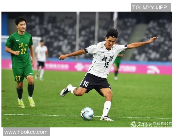 新疆足球第一球星崛起 他如何打破地域壁垒引领足球新风潮